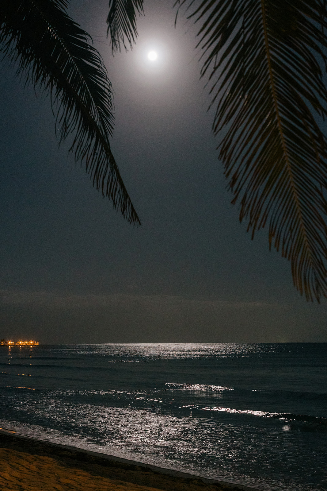 Night view of the beach at Saasil Kantenah, Riviera Maya
